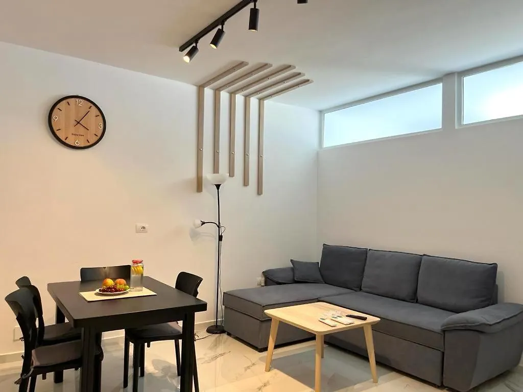 Diamond Star 1 Apartment Sarande 0*,  Albania